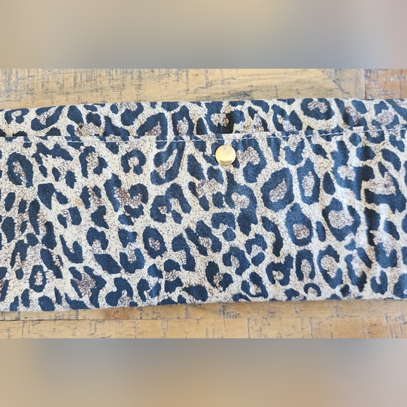 H&M leopard clutch - Picture 3 of 7